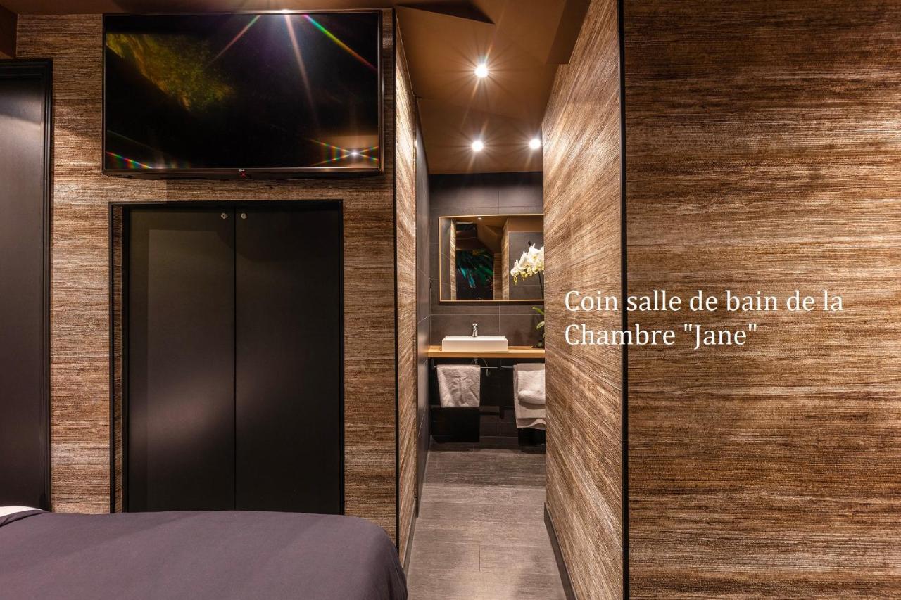 Love Hotel Avec Nuit Insolite Au Dandy Et Jacuzzi Privatise (Adults Only) Paris Exterior photo